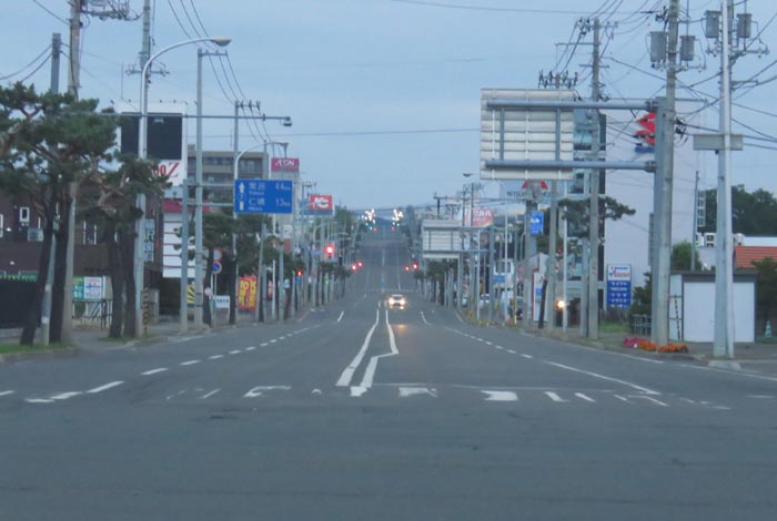 webnews今朝の北見/交差点から奥は常呂方面