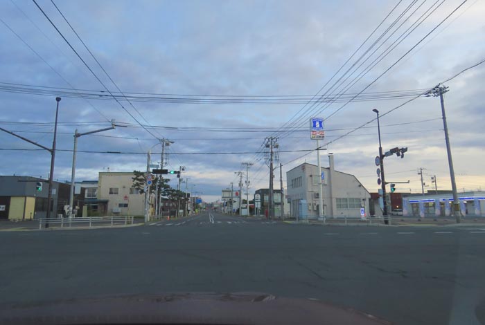 webnews今朝の北見/交差点から奥は常呂方面
