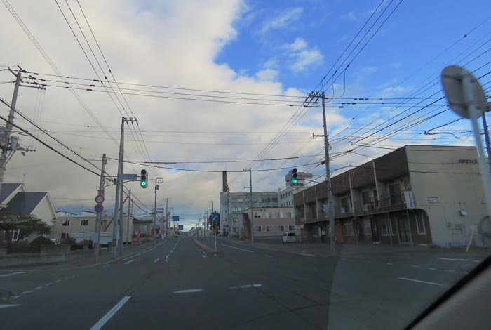 webnews今朝の北見/とん田通り、南大通り交差点から国道39号方向