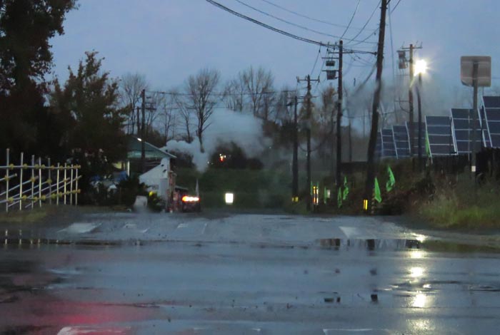 webnews今朝の北見/交差点から奥が無加川の右岸堤防