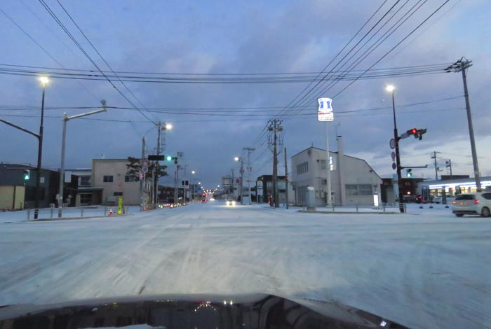 webnews今朝の北見/交差点から奥は常呂方面