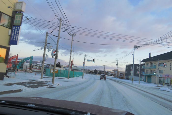 webnews今朝の北見/無加川橋を渡り南大通り交差点方向