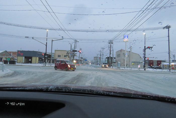 webnews今朝の北見/交差点から奥は常呂方面