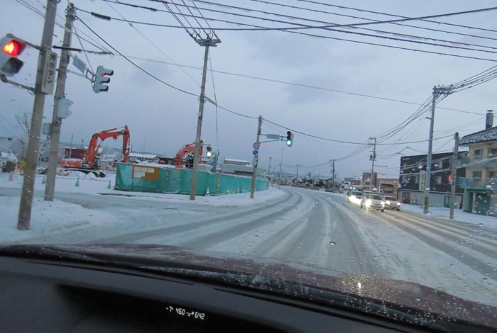 webnews今朝の北見/無加川橋を渡り南大通り交差点方向